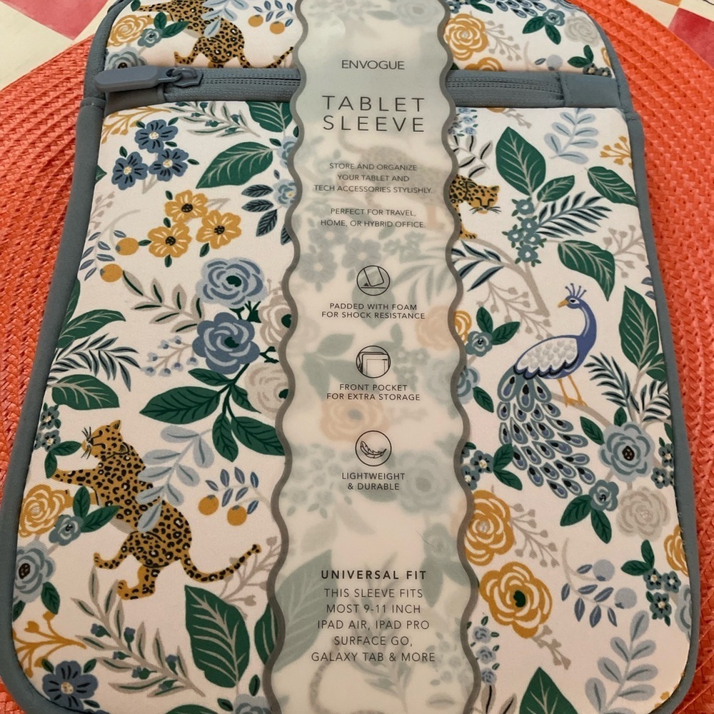 ENVOGUE tablet sleeve fits most 9x11 iPad Air, pro, galaxy tablets. 100% poly.